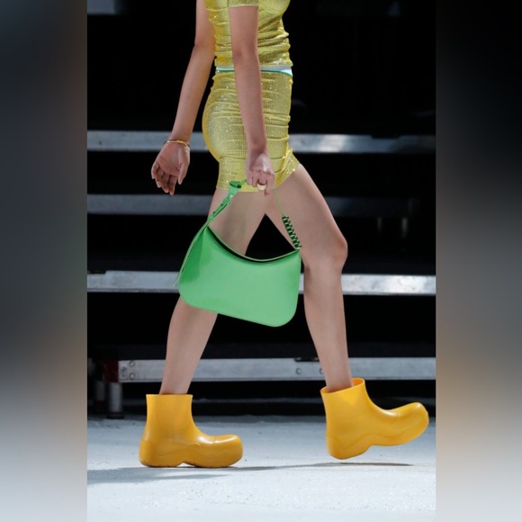 Bottega Veneta Unisex Puddle Rubber Ankle Boot - Picture 2 of 8